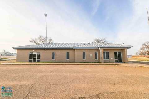 118 W Main Street, Earth, TX 79031