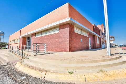 402 W Main Street, Brownfield, TX 79316