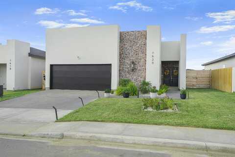 1620 Fresnillo Dr., Laredo, TX 78046