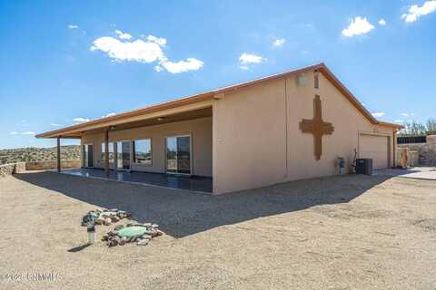 5585 Red Wolf Lane, Las Cruces, NM 88007