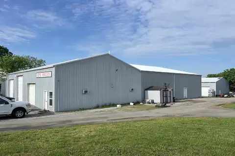 1828 Louisville Road, Harrodsburg, KY 40330