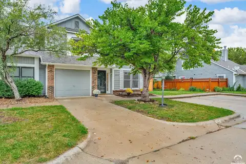 2223 Breckenridge Drive, Lawrence, KS 66047