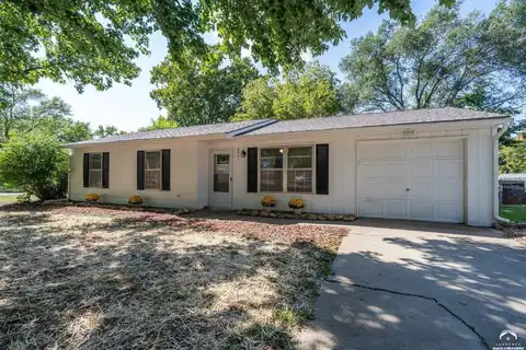 2641 Maverick Lane, Lawrence, KS 66046