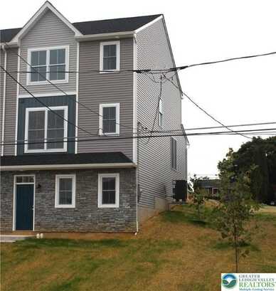 82 Hess Avenue, Hellertown Boro, PA 18055