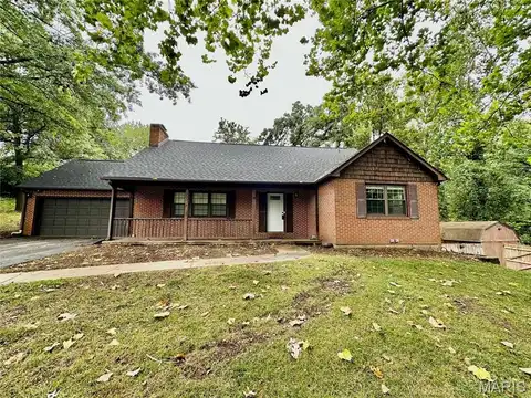 1504 Paris Drive, Godfrey, IL 62035