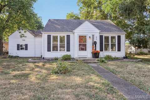 1870 Fairfax Street, Carlyle, IL 62231