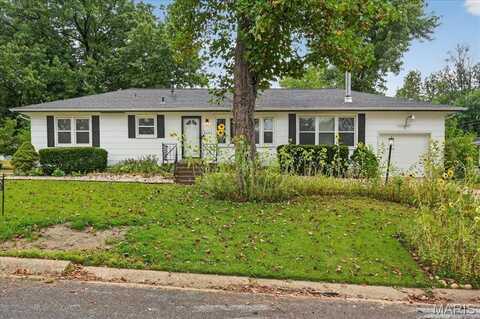 8898 Darnell Place, Saint Louis, MO 63136