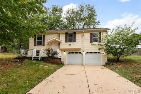2660 Carolyn Circle Drive, High Ridge, MO 63049