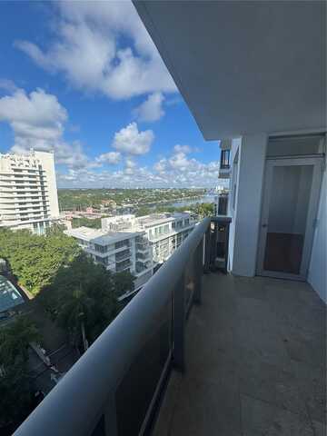 6039 Collins Ave, Miami Beach, FL 33140