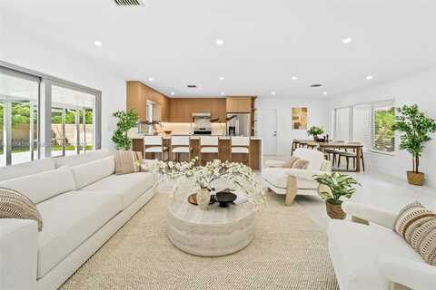 6320 SW 62nd Ter, South Miami, FL 33143