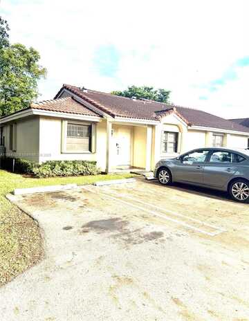 6018 NW 172nd Terr Cir, Hialeah, FL 33015