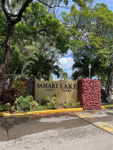 10000 NW 80th Ct, Hialeah Gardens, FL 33016