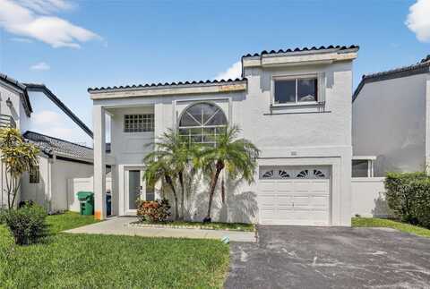 221 NE 212th St, Miami, FL 33179