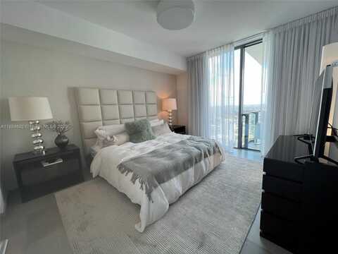 88 SW 7, Miami, FL 33131