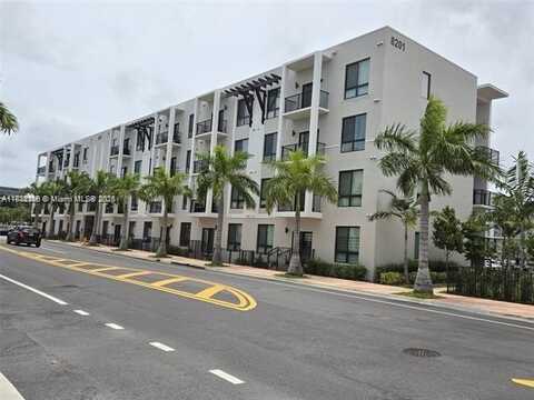 8201 NW 41st St, Doral, FL 33166