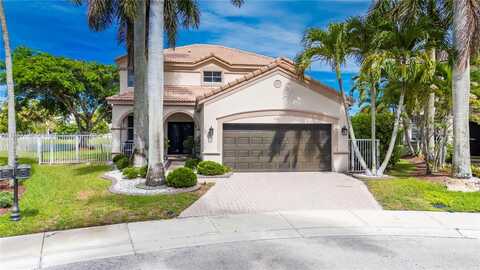 663 Live Oak Ln, Weston, FL 33327