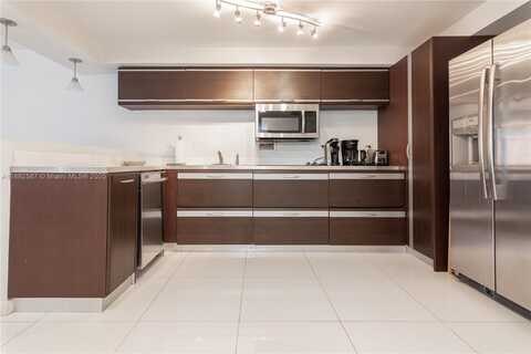 2301 Collins Ave, Miami Beach, FL 33139