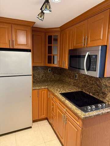 7000 NW 186th St, Hialeah, FL 33015