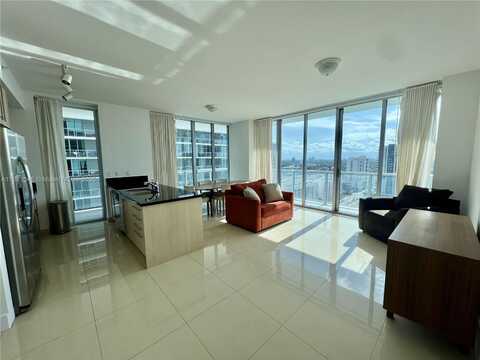 1111 SW 1st Ave, Miami, FL 33130