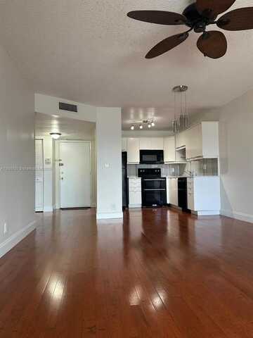 253 S Cypress Rd, Pompano Beach, FL 33060