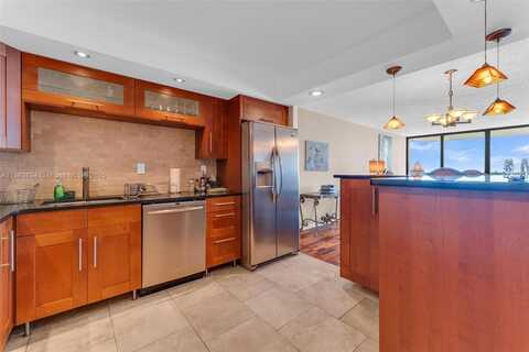 18021 Biscayne Blvd, Aventura, FL 33160