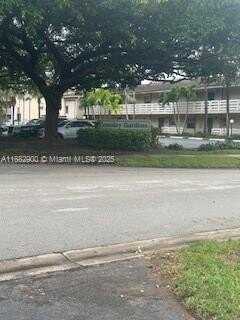 3236 NW 102nd Ter, Coral Springs, FL 33065