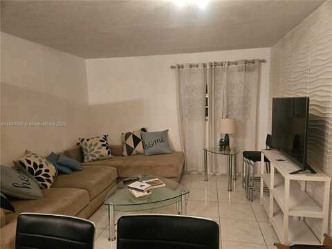8425 Harding Ave, Miami Beach, FL 33141