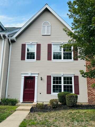 68 Albury Way, North Brunswick, NJ 08902