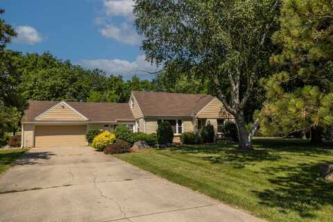3335 Sunny View Ln, Brookfield, WI 53005