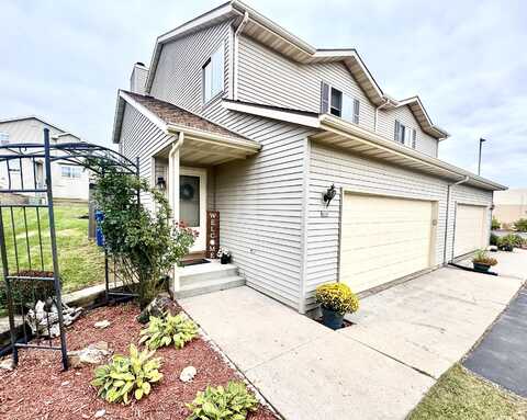 626 Lous Way, Slinger, WI 53086