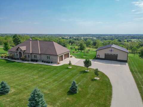 33259 Ridge Ln, Burlington, WI 53105