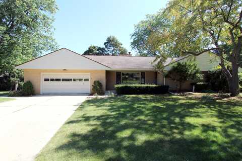 960 Webster Ave, Brookfield, WI 53005