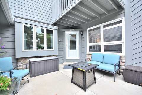15605 W Ridge Rd, New Berlin, WI 53151