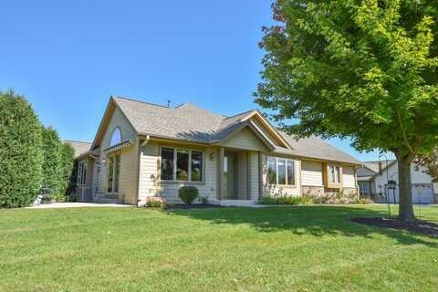 N161w19093 Oakland Dr, Jackson, WI 53037