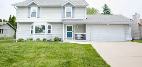 10650 S McGraw Dr, Oak Creek, WI 53154