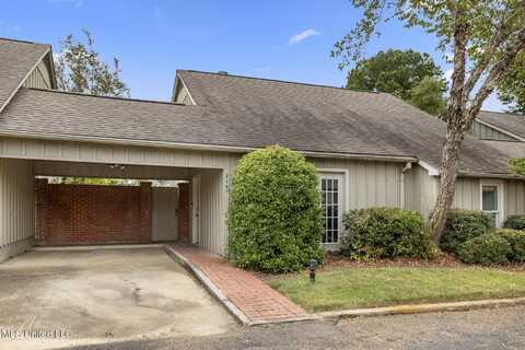 214 River Place, Jackson, MS 39211
