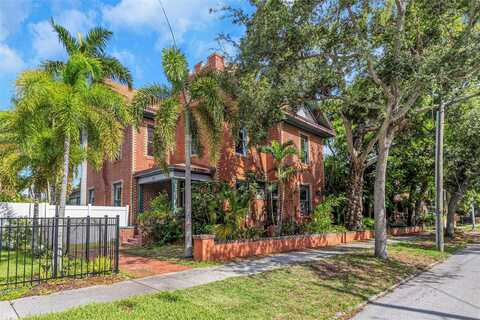 950 12TH STREET N, Saint Petersburg, FL 33705