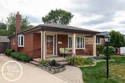 11234 Irvington, Warren, MI 48093