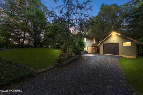 54 Roosevelt Avenue, Morganville, NJ 07751
