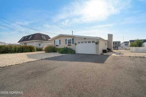 825 Leeward Drive, Forked River, NJ 08731