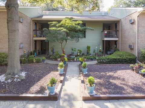 224 Medford Court, Manalapan, NJ 07726