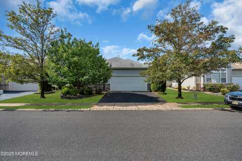 19 Kensington Road, Manchester, NJ 08759