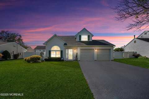 33 Bryce Canyon Road, Howell, NJ 07731