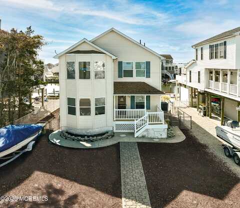 348 Kingfisher Road, Tuckerton, NJ 08087