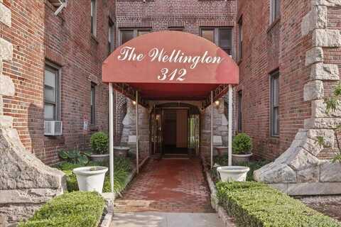 312 Main Street, White Plains, NY 10601