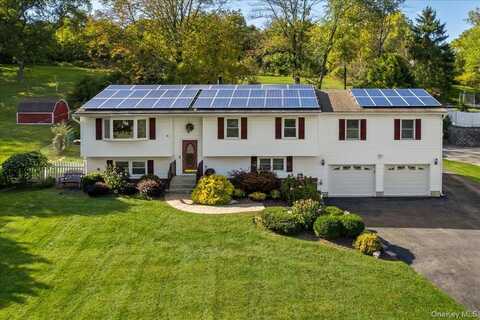 56 Daley Road, Poughkeepsie, NY 12603