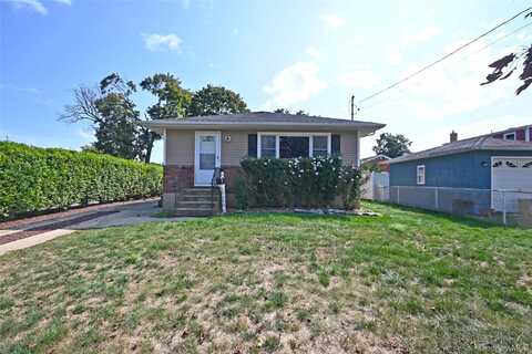290 EASTERN Parkway, Farmingdale, NY 11735