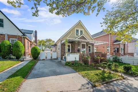 48-05 186th St., Fresh Meadows, NY 11365