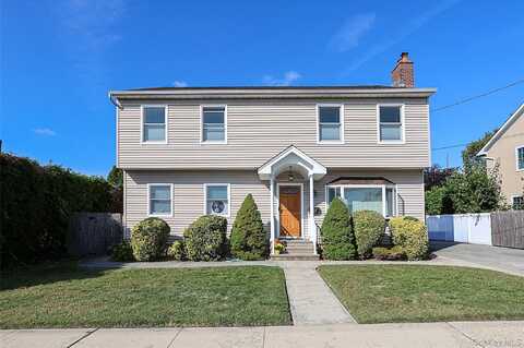 115 Myers Avenue, Hicksville, NY 11801