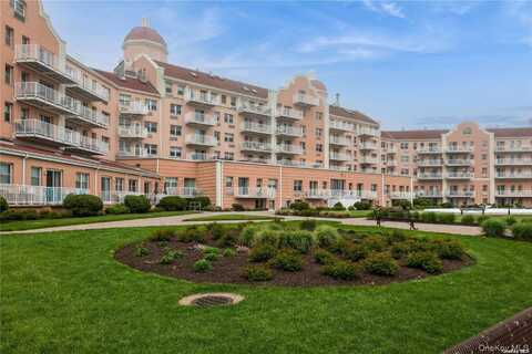 2 Richmond Road, Lido Beach, NY 11561